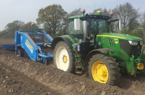 De-stoning potato ground 2019
